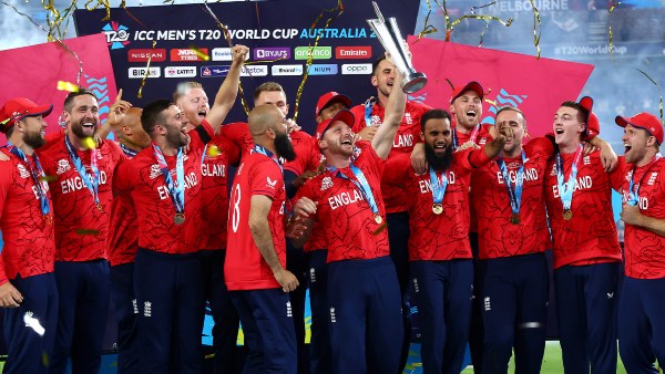 ഇംഗ്ലണ്ട് സമ്പൂര്‍ണ ടീം