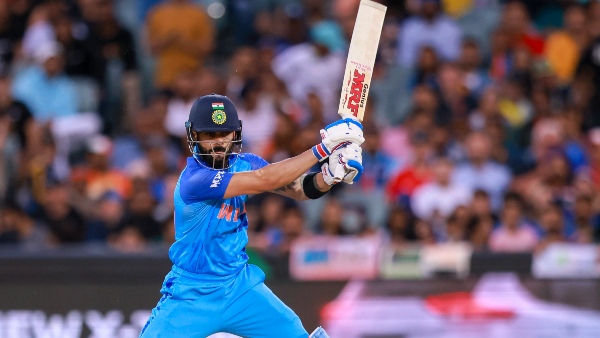 കസറി കോലി, ഫ്‌ളോപ്പായി രോഹിത്