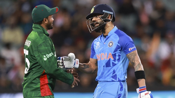 കളത്തിലിറങ്ങുമ്പോള്‍