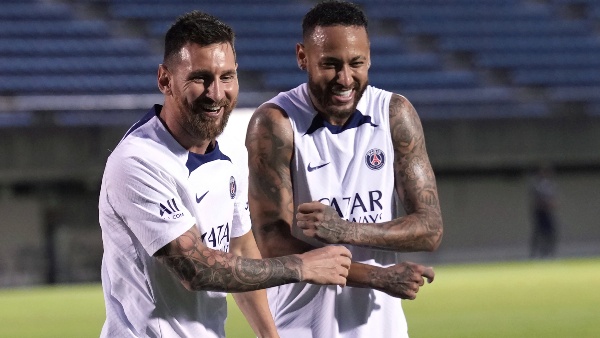 മെസ്സിയില്‍ നിന്നും വ്യത്യസ്തന്‍