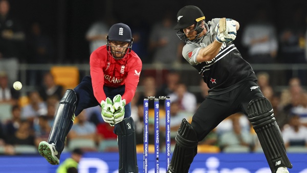 നാടകീയ രംഗങ്ങള്‍