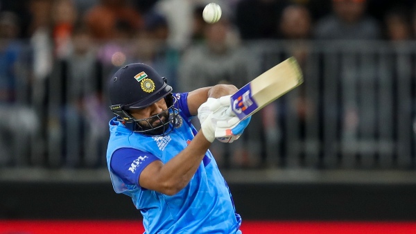 പുറത്തായാല്‍ ആര്‍പ്പുവിളി