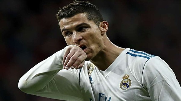 റയല്‍ മാഡ്രിഡില്‍ സിദാന് കീഴില്‍ കളിച്ചു