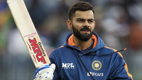 4000 റണ്‍സ് എന്ന നേട്ടത്തിന് അരികിലേക്ക്