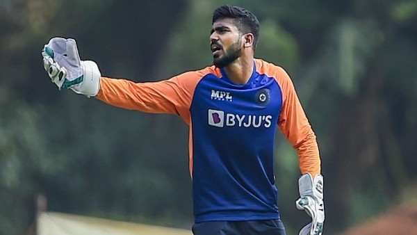 കെ എസ് ഭരത്