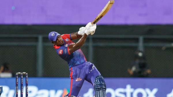 പവെലിനെ പുറത്ത് ഇരുത്താം