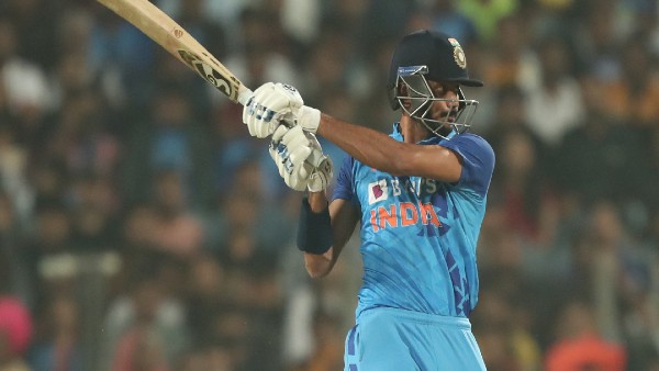 തലയുയര്‍ത്തി അക്ഷര്‍