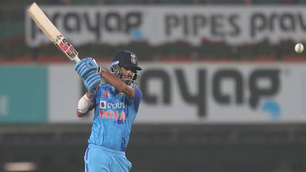 മിന്നിച്ച് സുന്ദര്‍