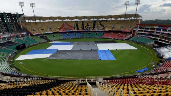 വേദി, പിച്ച്