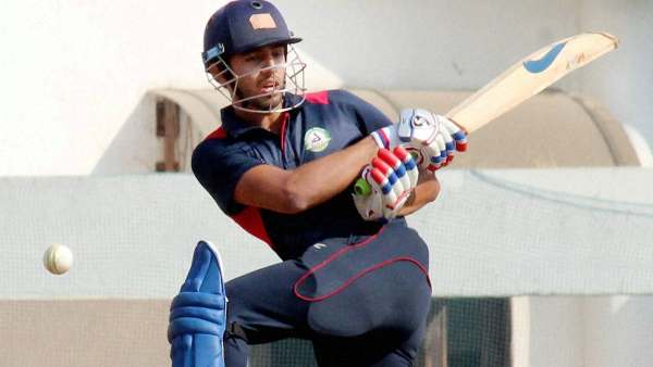 വെടിക്കെട്ട് വിക്കറ്റ് കീപ്പര്‍