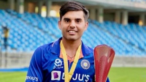 സമര്‍ത്ഥ് വ്യാസ്, നിശാന്ത് സിന്ധു, പ്രേരക് മങ്കാദ്