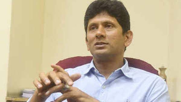 വിമര്‍ശിച്ച് പ്രസാദും