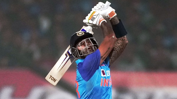 സൂര്യകുമാര്‍ യാദവ് (ഫ്‌ളോപ്പ്)