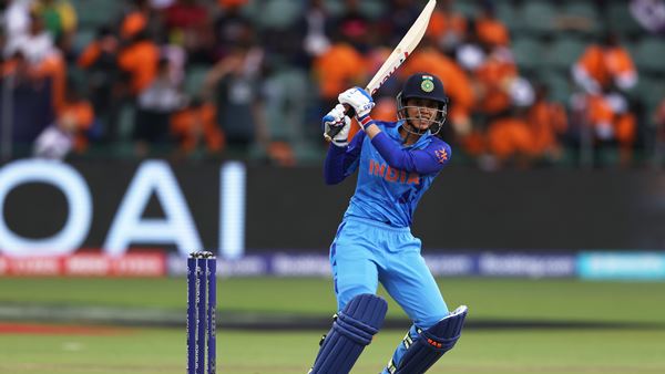 മന്ദനയും റിച്ചയും തിളങ്ങി മന്ദനയും റിച്ചയും തിളങ്ങി