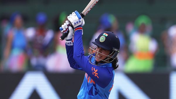 ഇന്ത്യയുടെ നട്ടെല്ലായി സ്മൃതി