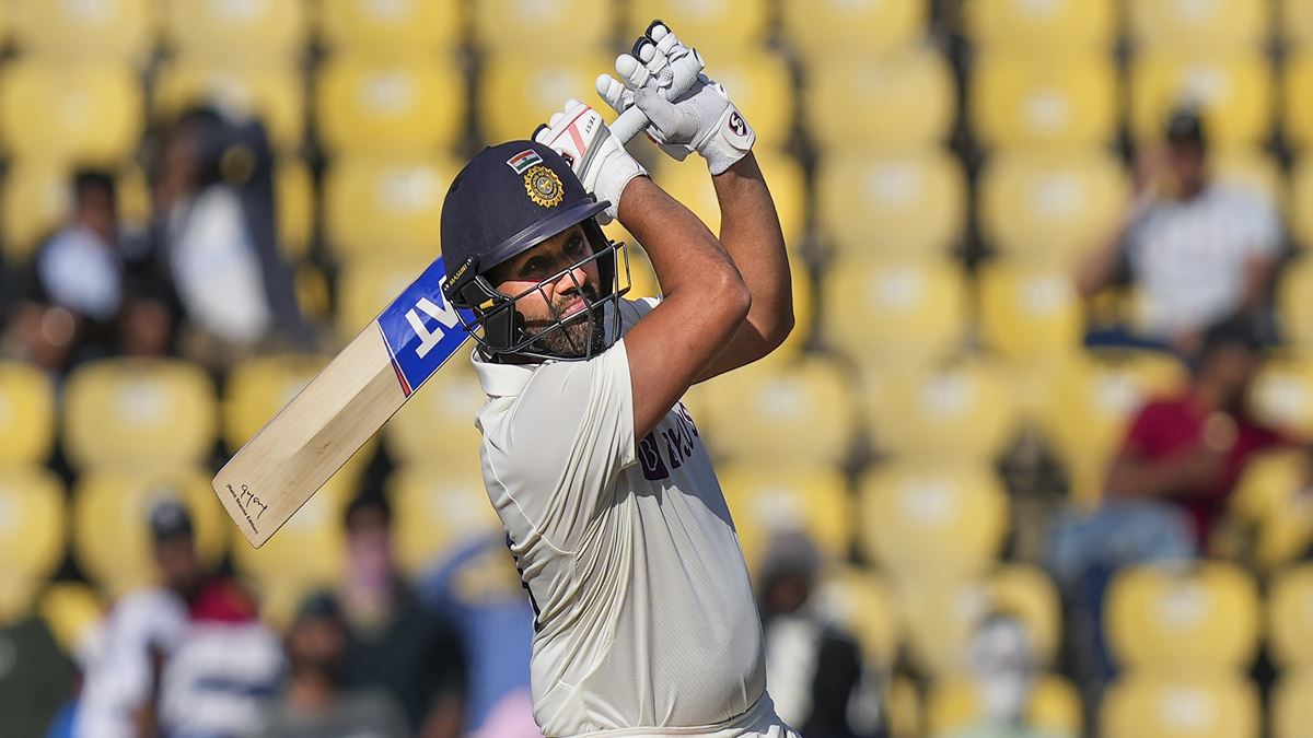 മൂന്ന് ഫോര്മാറ്റിലും സെഞ്ച്വറിയുള്ള നായകന് മൂന്ന് ഫോര്മാറ്റിലും സെഞ്ച്വറിയുള്ള നായകന്