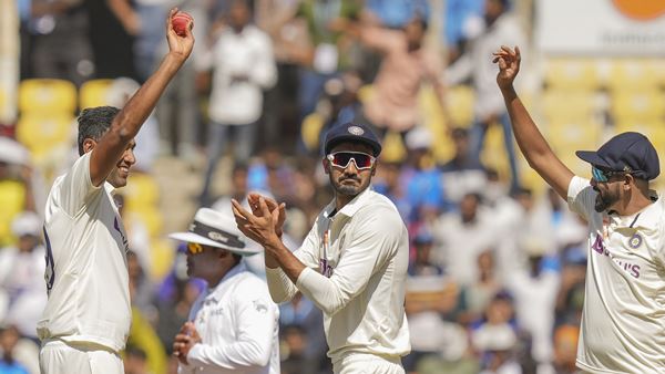 വാര്‍ണറെ വിറപ്പിച്ച് അശ്വിന്‍