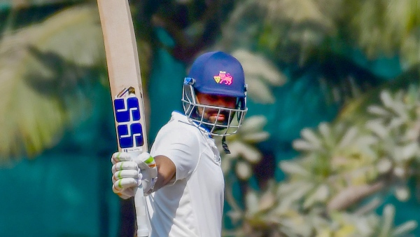 ഫസ്റ്റ് ക്ലാസ് കരിയര്‍