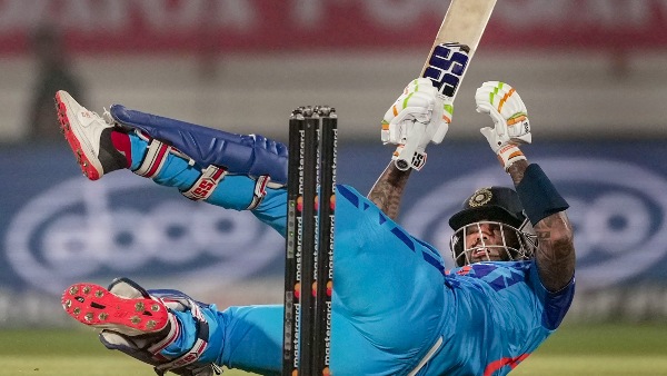 തുടക്കം മുതലാക്കാനാവുന്നില്ല