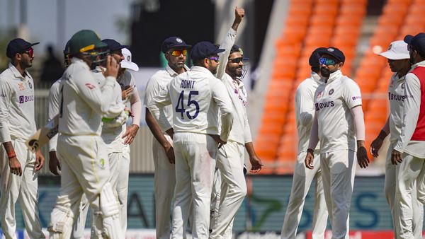 ടോസ് ഓസീസിന്