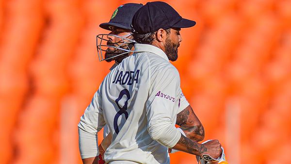 ആദ്യ സെഷന്‍ നിര്‍ണായകം