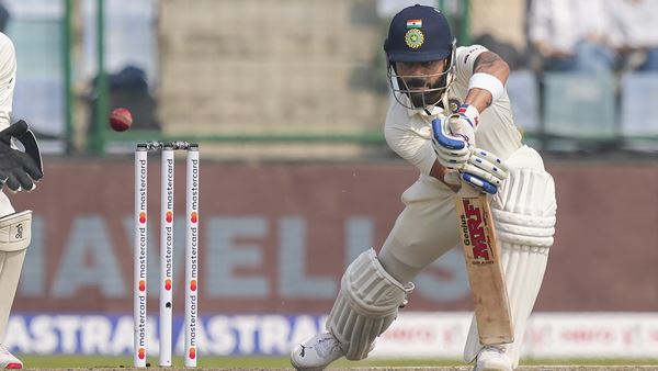 ഫ്രണ്ട് ഫൂട്ടിലൂന്നിയുള്ള കളി