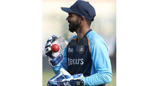 ക്യാച്ച് പാഴാക്കി എങ്ങനെ ചിരിക്കുന്നു