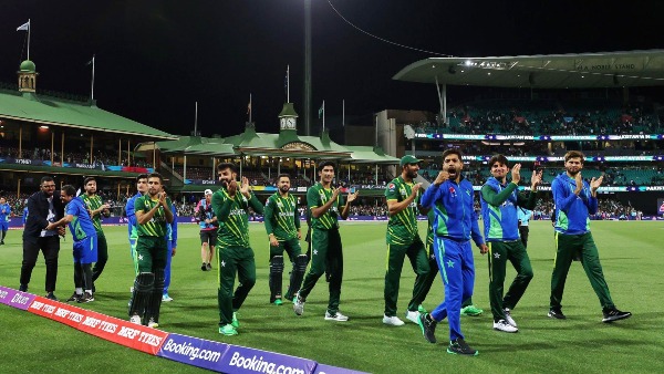 ഫേവറിറ്റുകള്‍ പാകിസ്താന്‍