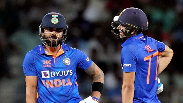 ഇന്ത്യക്ക് ബാറ്റിങ് തകര്‍ച്ച