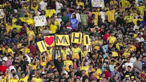 MS DHONI FANS