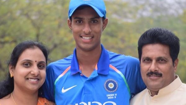 TILAK VARMA PARENTS TILAK VARMA PARENTS