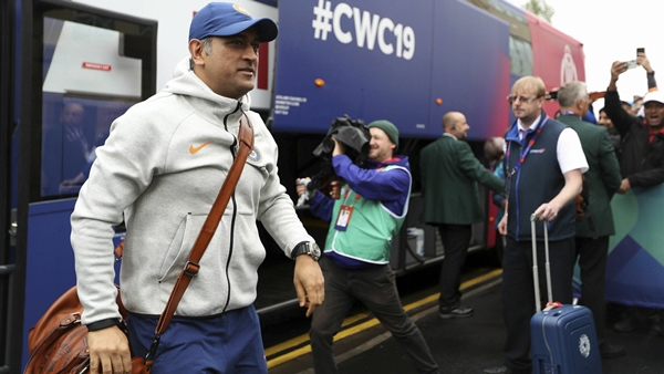 MS DHONI