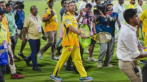 MS DHONI