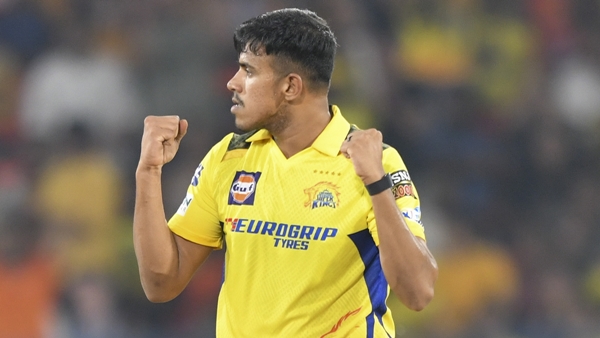 MAHEESH THEEKSHANA MAHEESH THEEKSHANA