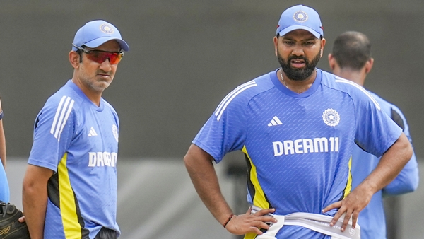 GAUTAM GAMNBHIR ROHIT SHARMA