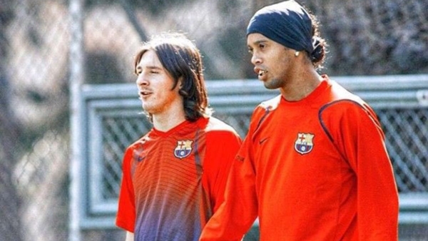 MESSI RONALDINHO