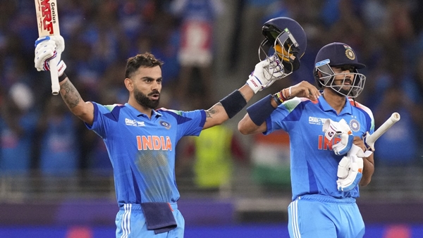 virat kohli axar patel