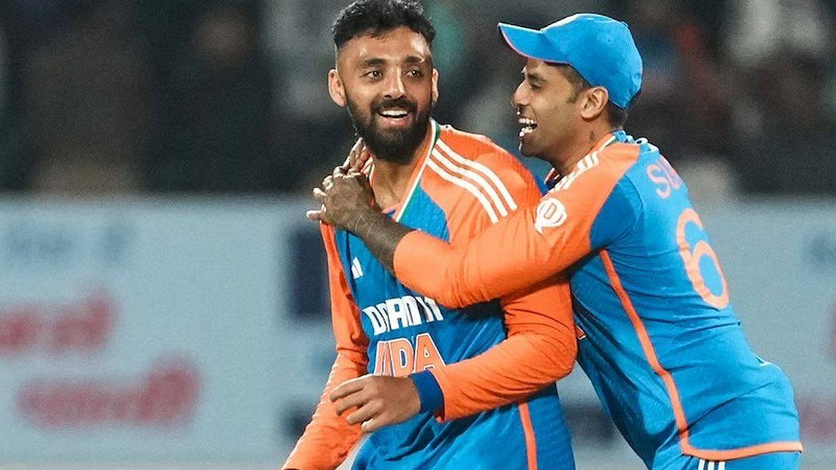 varun-chakravarthy-suryakumar-yadav