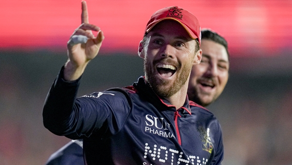 PHIL SALT CATCH PHIL SALT CATCH