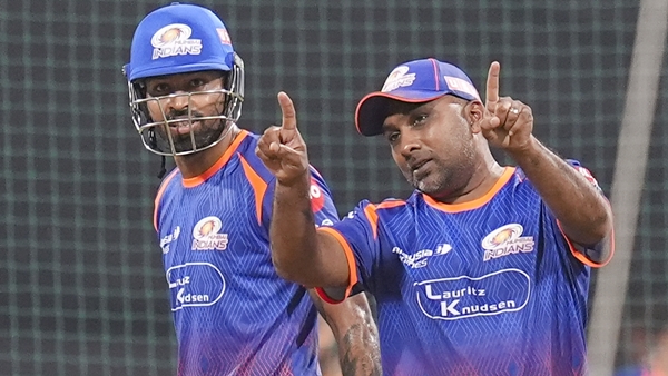 HARDIK Mahela Jayawardene