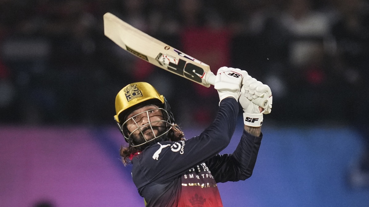 IPL 2026: അവൻ ഇല്ലായിരുന്നെങ്കിൽ ആർസിബി തീർന്നേനേ! വിധി മാറ്റിയ നായകൻ, രജത് പടിദാറിനെ പുകഴിത്തി സെവാ​ഗ്