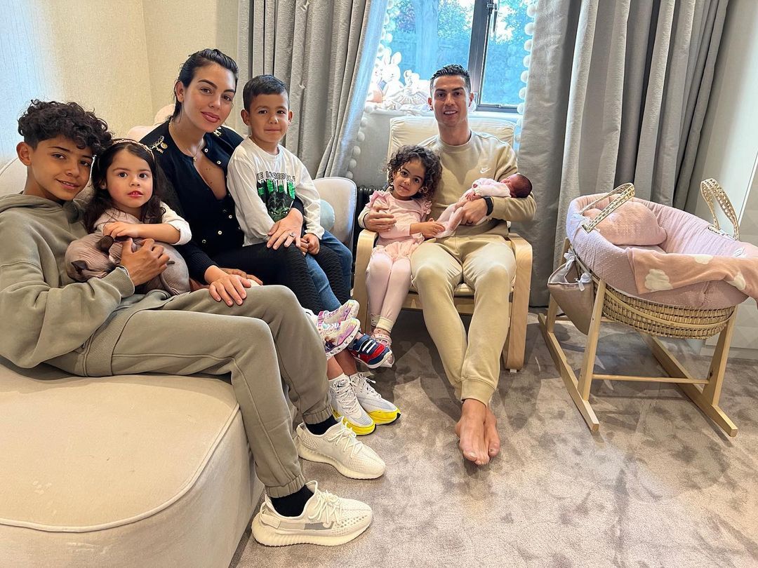 Happy Birthday Cristiano Ronaldo: Top 10 Adorable Family Moments Of The Football Star