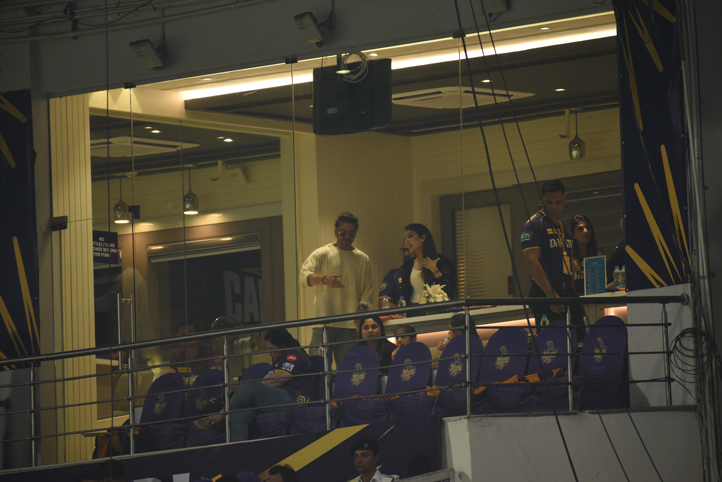 IPL 2024 : Shah Rukh Khan Spotted At KKR & SRH Match