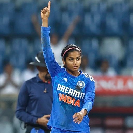 Who Is Shreyanka Patil? Know All About RCB Fans New Favourite
