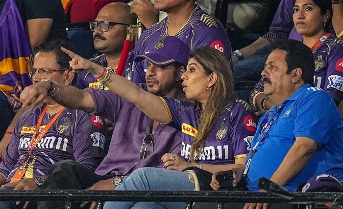 IPL 2024: Shah Rukh Khan Attends KKR Vs Delhi Capitals Match, Consoles DC Captain Rishab Pant Post KKR Win