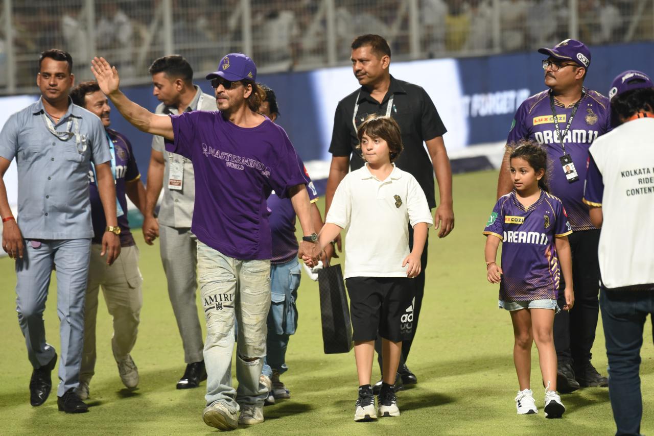 IPL 2024: Shah Rukh Khan Takes Victory Lap With AbRam After KKR Win Against Delhi Capitals