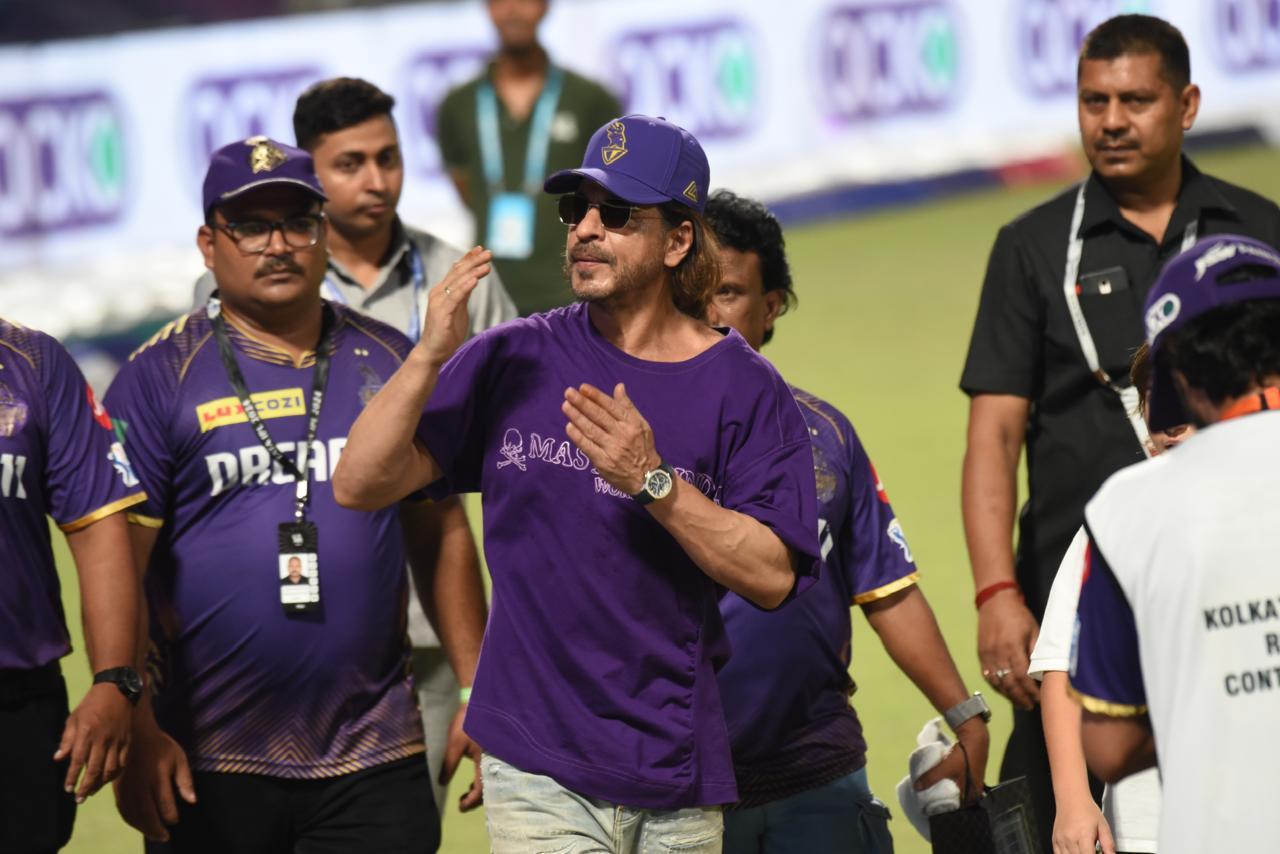 IPL 2024: Shah Rukh Khan Takes Victory Lap With AbRam After KKR Win Against Delhi Capitals