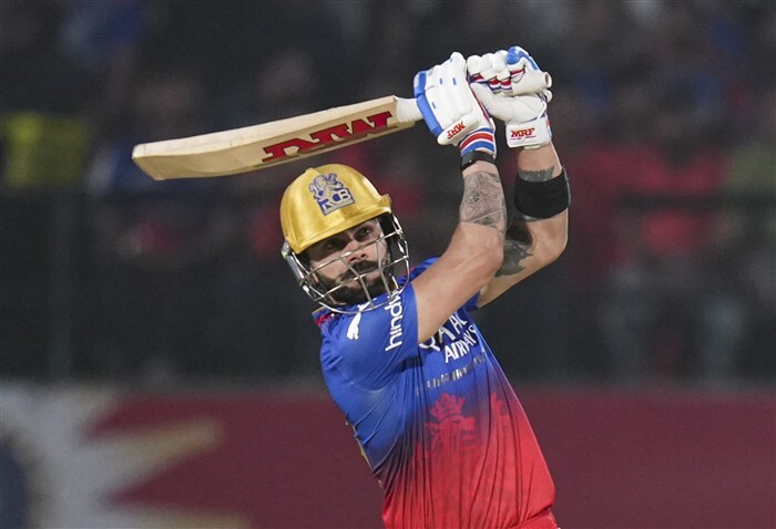 Top 5 Best IPL Seasons For Virat Kohli With Bat