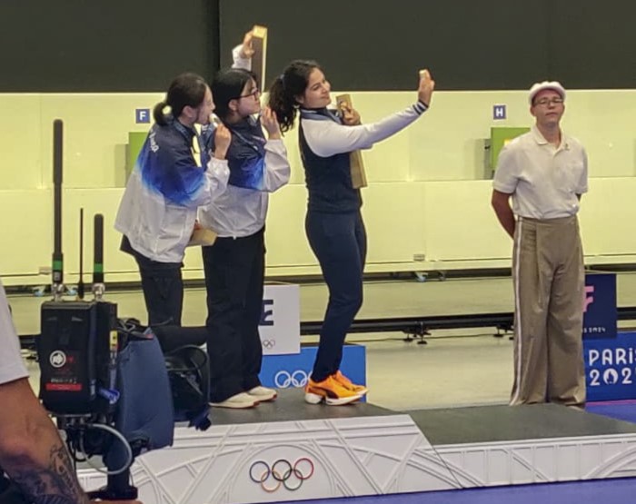 Chateauroux: Gold Medallist Korea’s Jin Ye Oh with her silver medallist compatriot Kim Yeji and bronze medallist