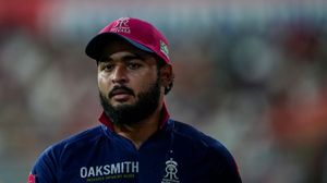 IPL 2026: வேப்பிங் புகைத்த விவகாரம்.. ராஜஸ்தான் கேப்டன் ரியான் பராக் மீது பிசிசிஐ அதிரடி நடவடிக்கை